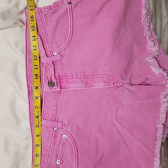 GAP  Pink Low Stride Jean Short - Picture 10 of 10